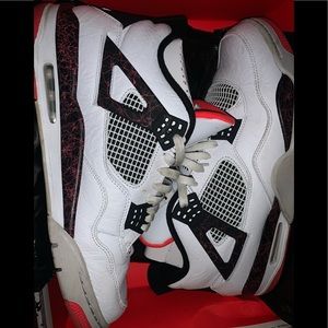 Crimson retro 4 Jordan’s